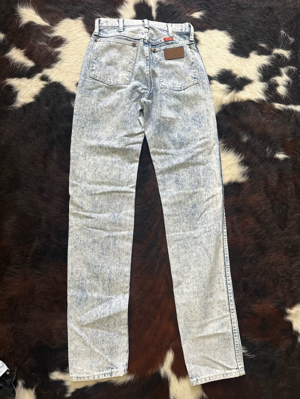 Vintage Women’s Wrangler Acid Wash Denim Jeans - Light Blue 26” waist - Picture 5 of 6